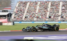 开云体育app-关于阿斯顿马丁逆转红牛二队，汉密尔顿点燃赛场的信息