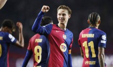 开云体育下载-联赛半决赛展现球队实力，角逐激烈