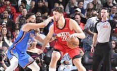 开云体育官网-篮网队大将复出，带领球队击败火箭队