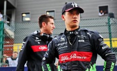 开云体育视频直播-红牛二队完胜索伯车队，周冠宇统治全场的简单介绍