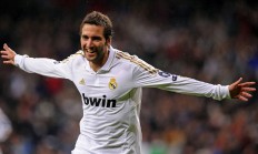 开云体育平台APP-马丁内利单节爆发撕裂防线，巴萨闪电战击溃多特蒙德