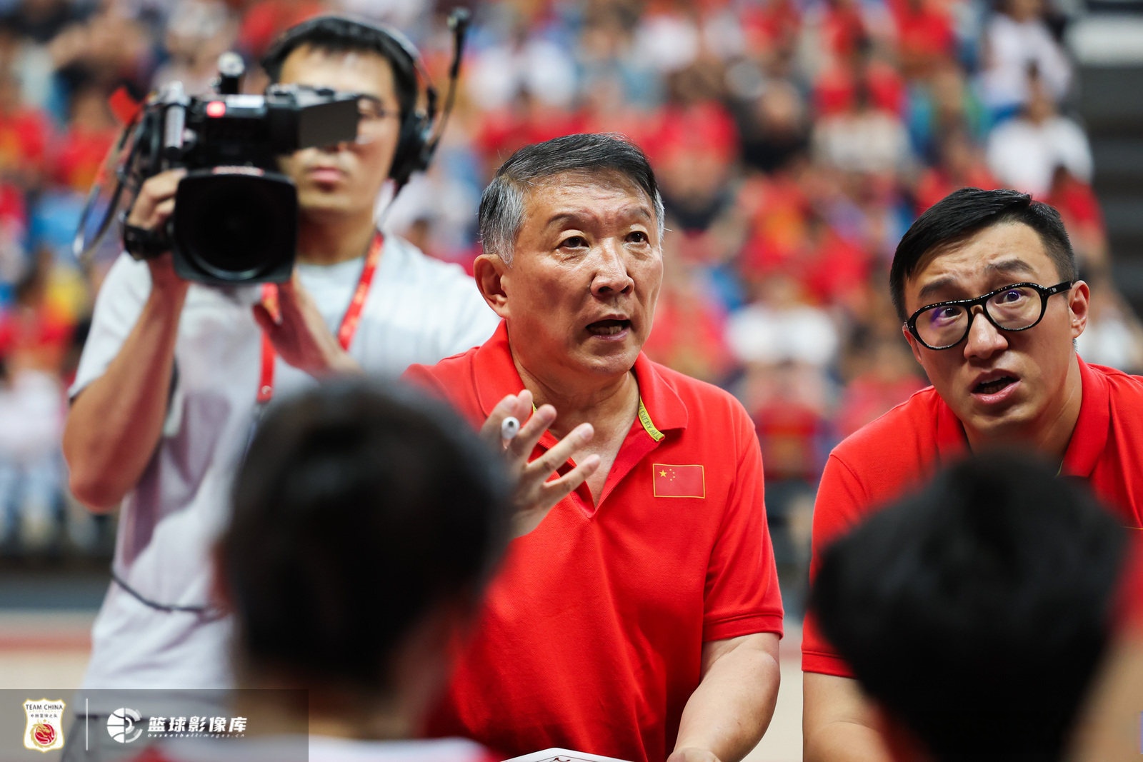 关于力挽狂澜！运动员逆转局面赢得掌声和尊重的信息