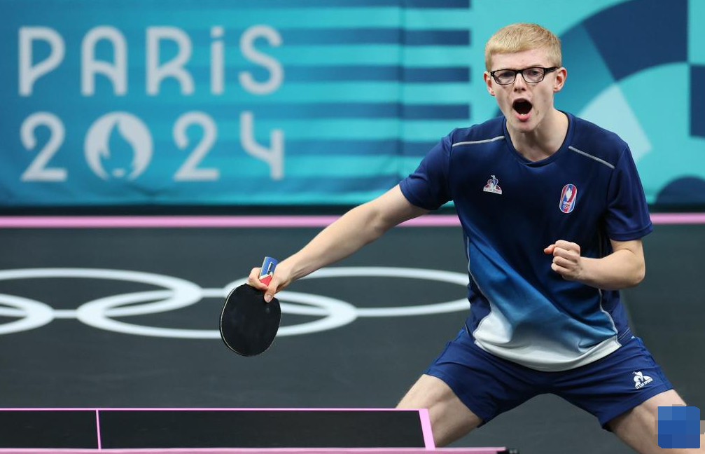 法国球员在比赛中赢得了胜利的机会