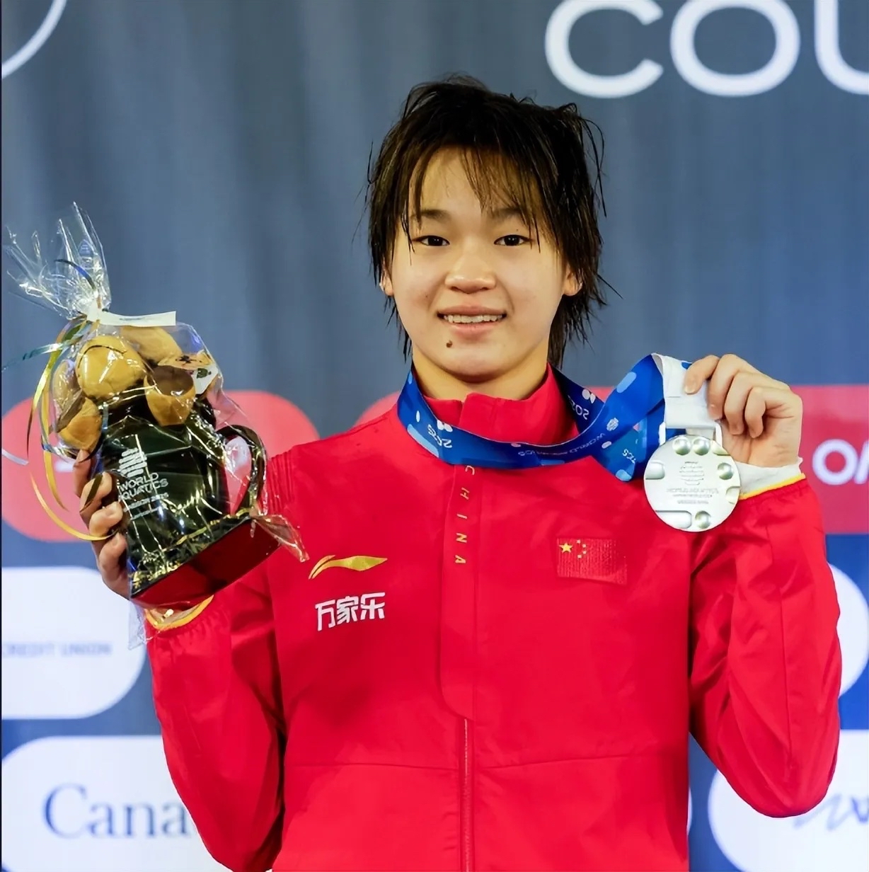 世界级跳水选手闯关夺得殊荣 世界级跳水选手闯关夺得殊荣