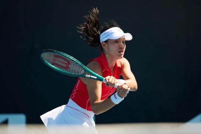 瑞士女子网球选手成功逆转晋级次轮的简单介绍