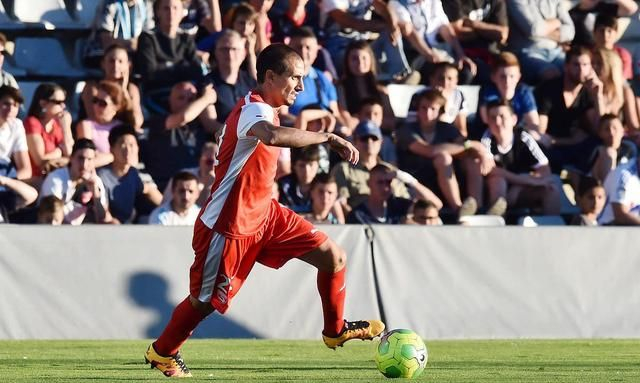 尼姆主场击败第戎，止住颓势的简单介绍