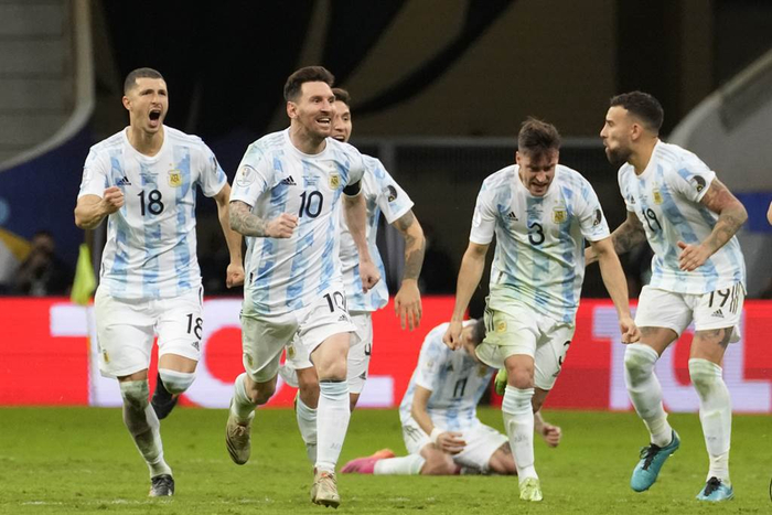 乌克兰绝杀哥伦比亚，内马尔带队取胜