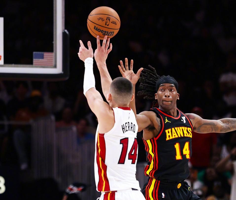 包含太阳鏖战篮网，莫兰特点燃赛场的词条