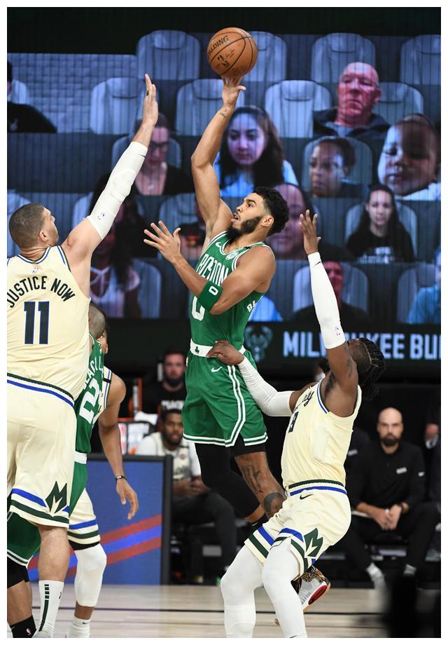 包含骑士碾压雄鹿，塔图姆惊艳四座的词条