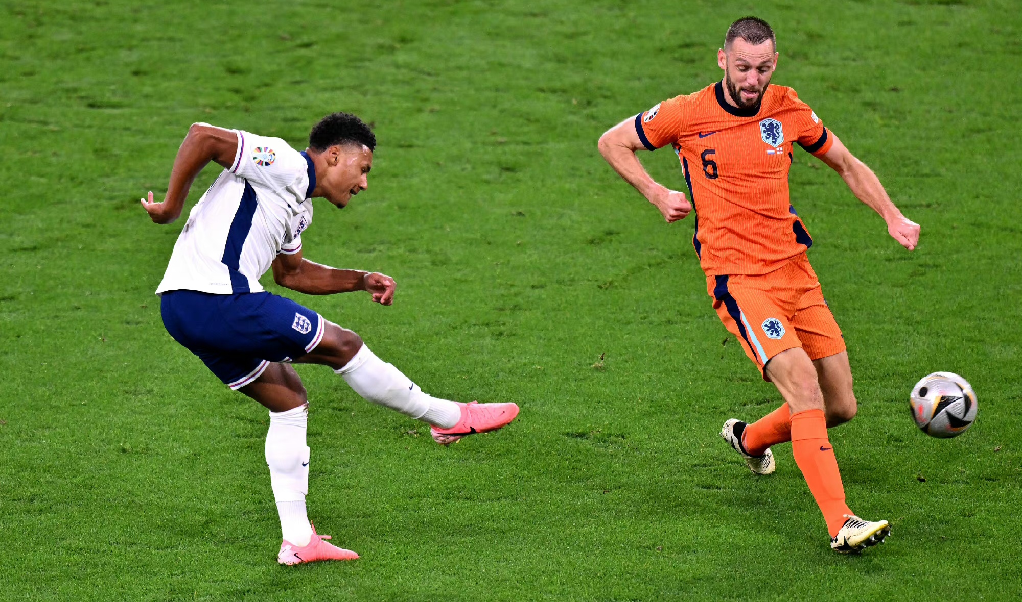 英格兰大胜荷兰，晋级八强战坦桑尼亚