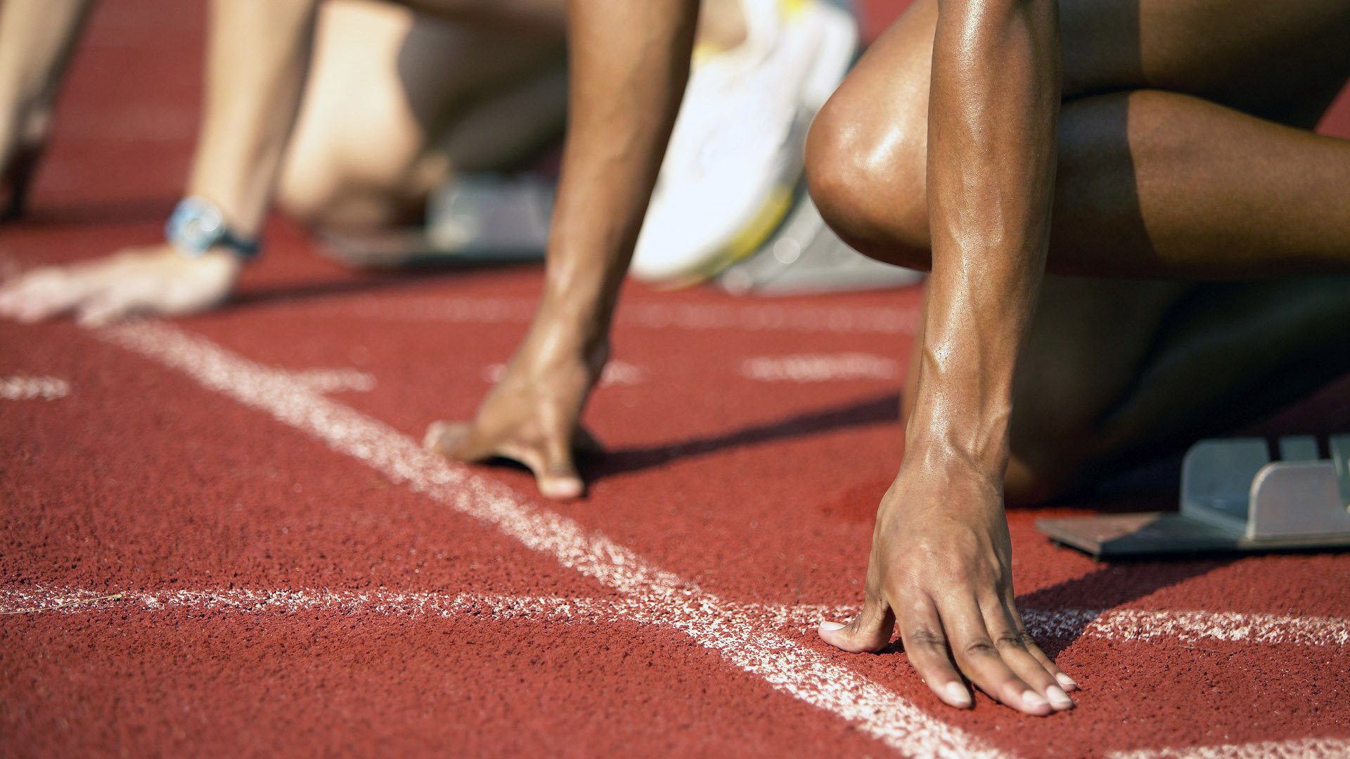 跨界传奇，从巴斯托尼的NBA总决赛统治到澳大利亚关键战突围加拿大